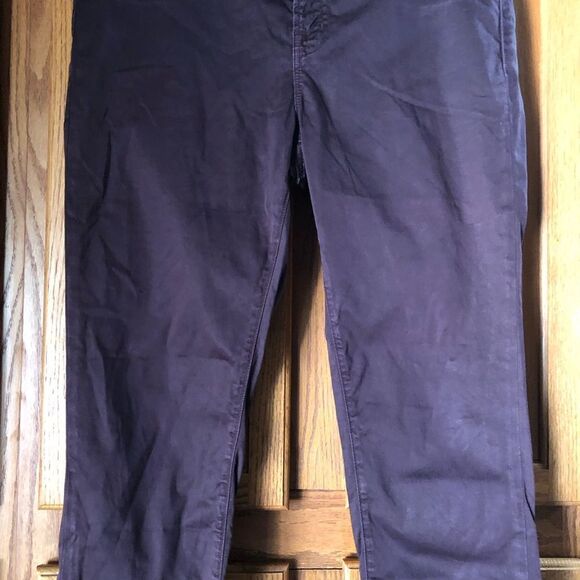 J Brand Mid Rise Straight Jeans Red Wine - 30 - Picture 4 of 11